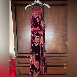 Lulu’s burgundy floral velvet maxi dress, NWT